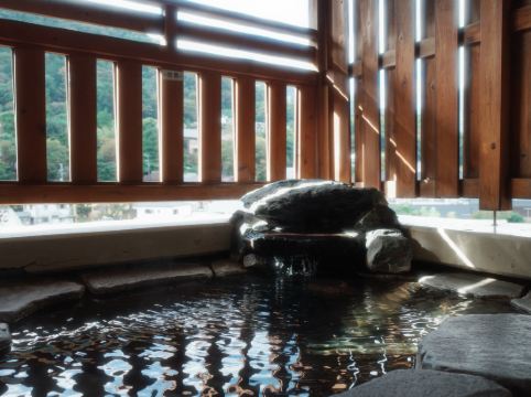 ホテル河鹿荘 クーポン