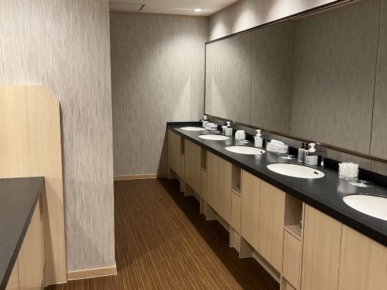 キャビン＆カプセルホテル J-SHIP大阪難波 クーポン