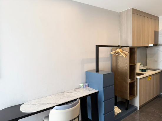 鉑斯登行政公寓（深圳京基濱河時代下沙地鐵站店）優惠