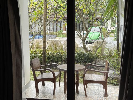 貓小伊-清邁梅花鹿泳池度假村優惠