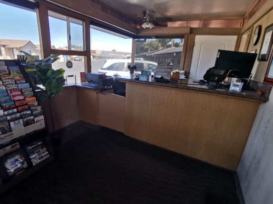 隆恩橡木酒店優惠