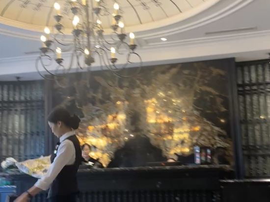 拉交響樂威嚴飯店&SPA優惠