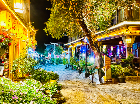 知魚青年旅舍（麗江古城店）優惠