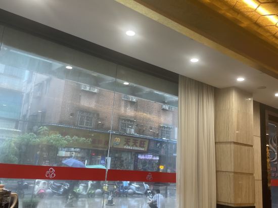 天鵝湖酒店（東莞常平火車站店）優惠