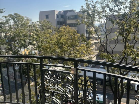 中山江畔商務酒店優惠