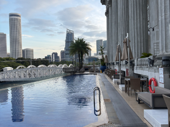 新加坡富麗敦酒店（Staycation Approved）優惠