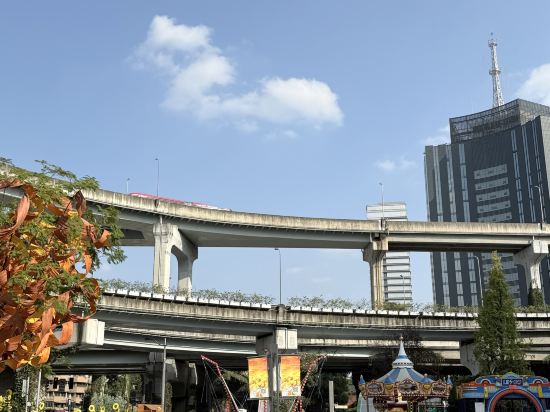 成都桐梓林火車南站亞朵飯店優惠