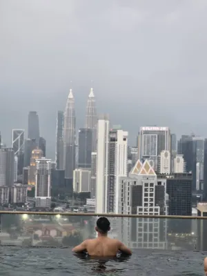 Regalia Residence @ KLCC View Sky Pool by MC Xung quanh Photos