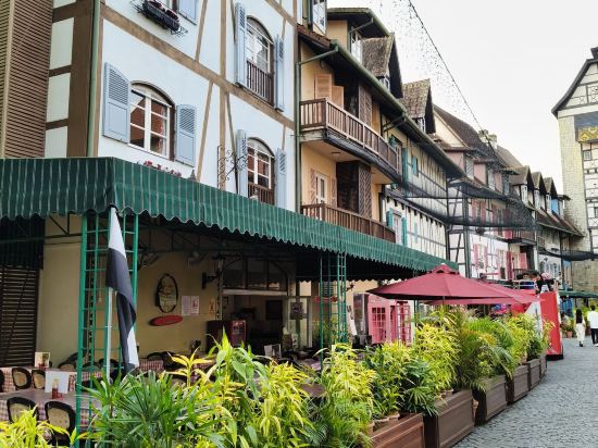 文冬甘榜武吉丁宜科爾馬村波爾加雅希爾斯酒店優惠