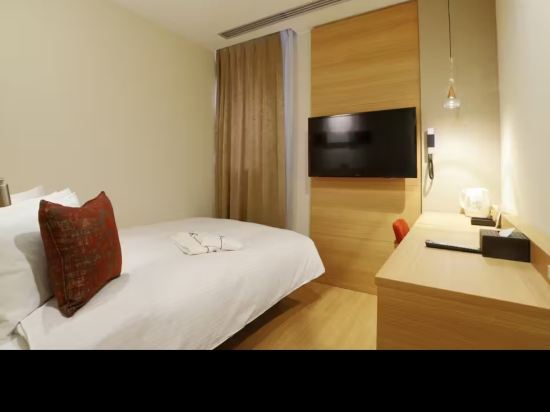 大阪難波日本橋紅屋頂套房酒店優惠