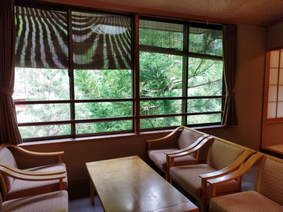 西山温泉 慶雲館 クーポン