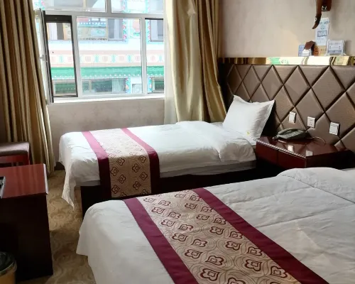 Zongqu Tibetan Inn Zimmer Photos