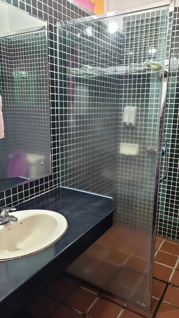 Popeye Holiday Inn Номера Photos