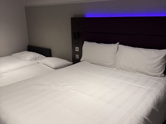 Premier Inn London Heathrow Airport T2 & T3 - Bath Road優惠
