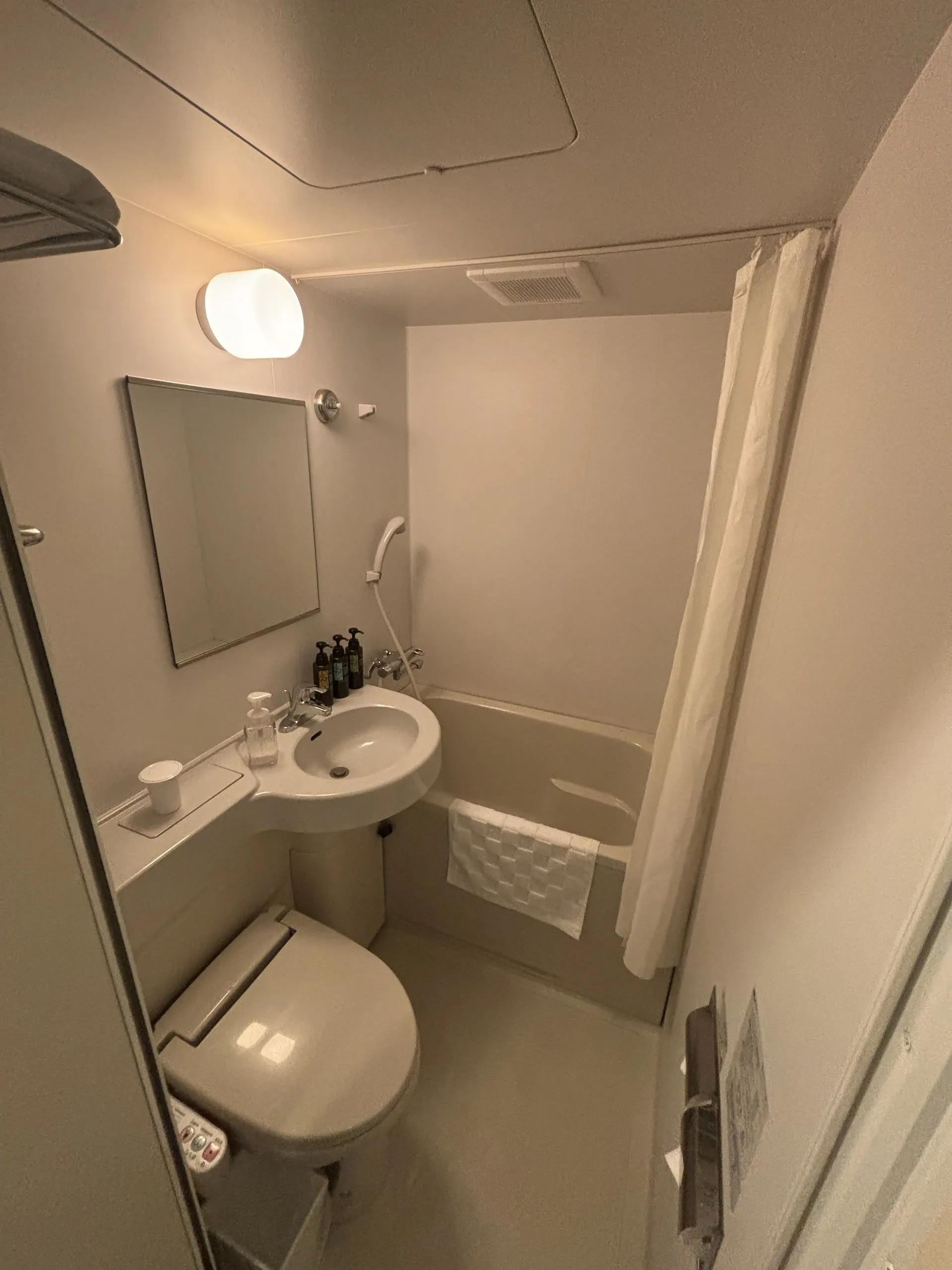 KOKO HOTEL Himeji Castle(formerly Hotel Wing Himeji） Zimmer Photos