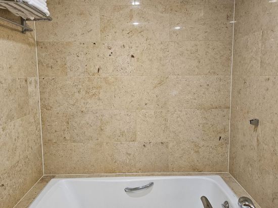 머큐어 앰버서더 제주 쿠폰