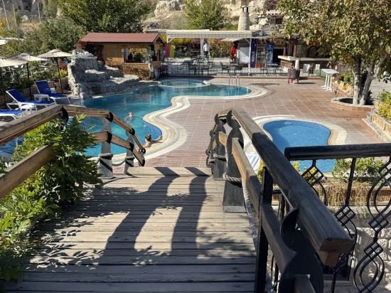 假日洞穴酒店優惠