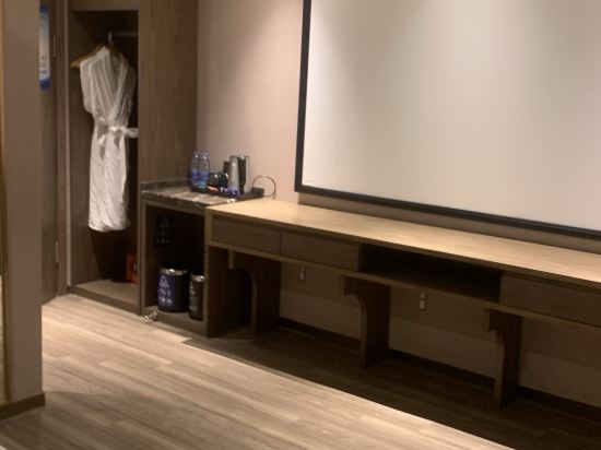 輝悦酒店（廣州聚龍地鐵站店）優惠