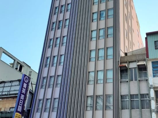 頭等艙飯店（高雄站前館）優惠