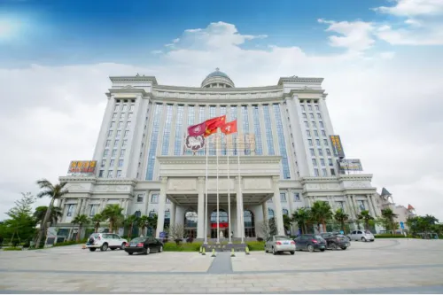 Auspicious Hotel Exterior Photos