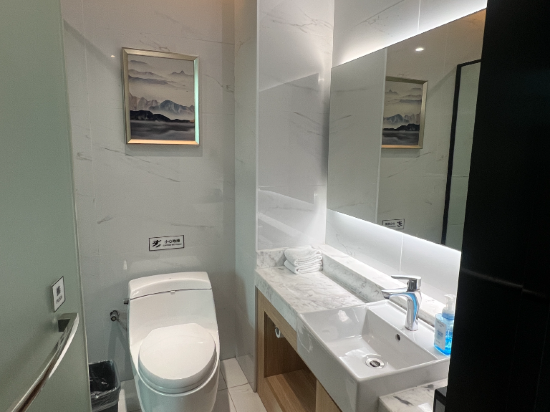 H酒店（深圳寶安國際機場店）優惠