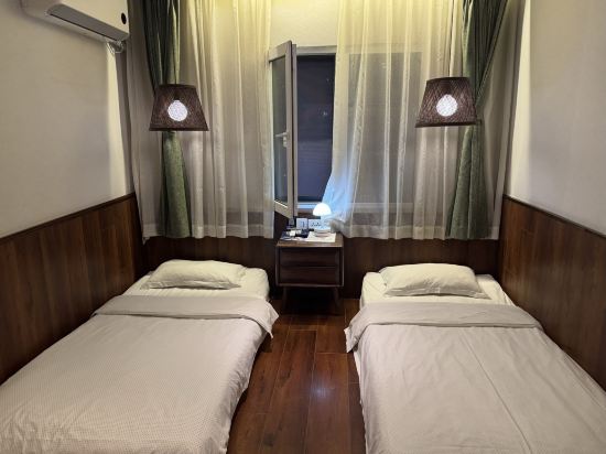 POSHPACKER拖板鞋青年旅舍旅行酒店（成都太古裏春熙路地鐵站店）優惠