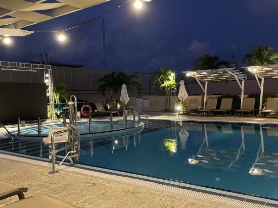 因佩羅斯塔帕克中央酒店優惠