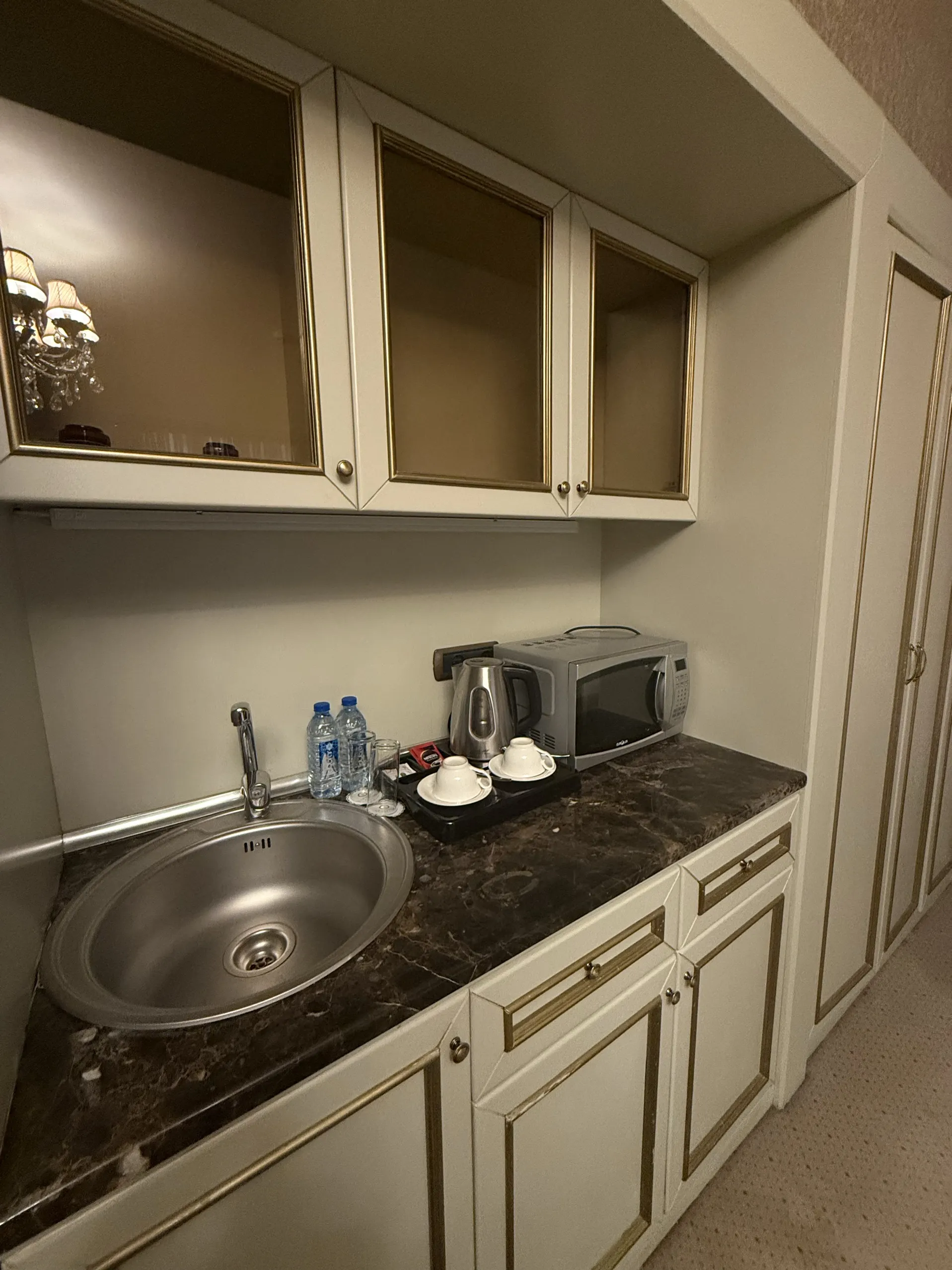 Sapphire Inn Hotel Zimmer Photos