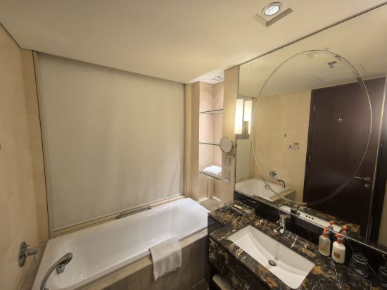 中山大信皇冠假日酒店優惠