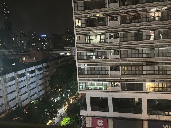 驛居酒店（深圳華強北燕南地鐵口店）優惠
