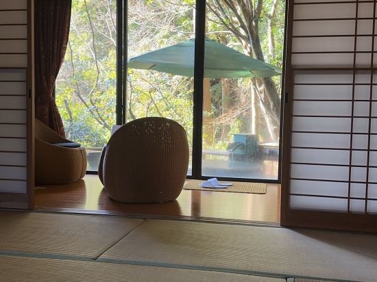 緑と渓流に抱かれた美肌温泉の宿　霧島温泉静流荘 クーポン