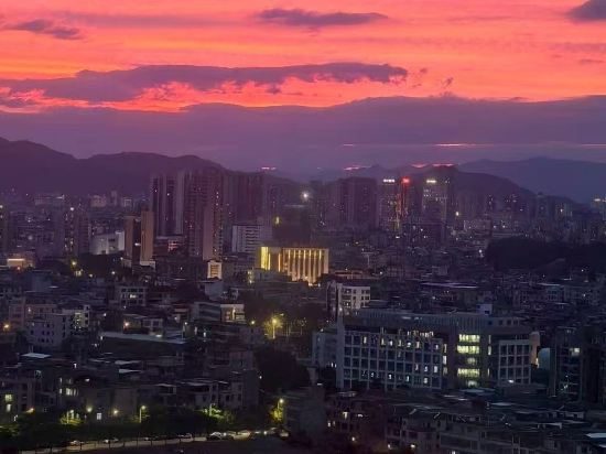 小璐智能酒店（肇慶七星巖風景區東門廣場店）優惠