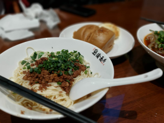 沃林凈旅酒店（重慶解放碑洪崖洞店）優惠