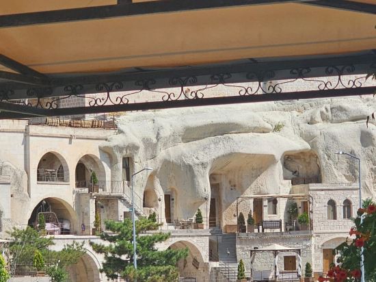 假日洞穴酒店優惠