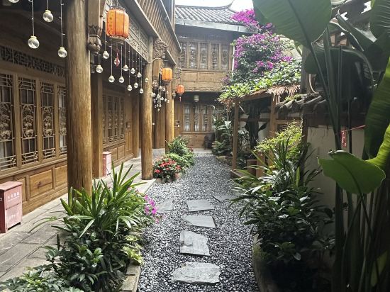 曼悅名宿觀景客棧（麗江古城大水車店）優惠