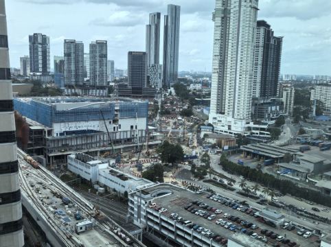 新山市中心假日酒店優惠