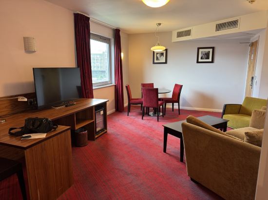 假日諾維奇城市酒店優惠