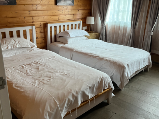 迪茵湖湖畔度假小木屋優惠