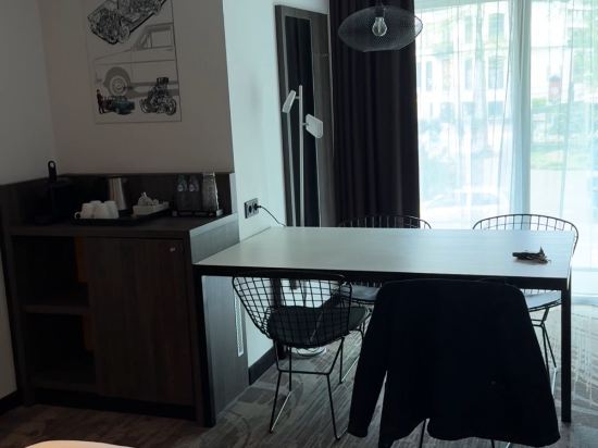 恩荷芬中央皇冠酒店優惠