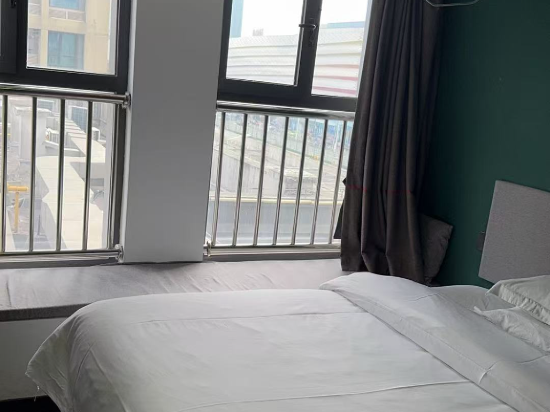 螢火電競概念公寓（廣州融創文旅城店）優惠