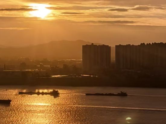 小璐智能酒店（肇慶七星巖風景區東門廣場店）優惠