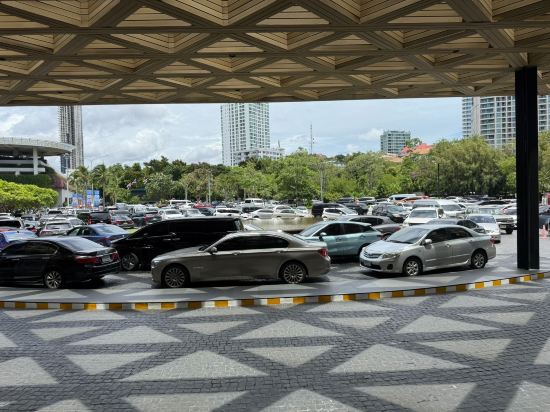 芭達雅皇家克里夫海灘露台飯店優惠