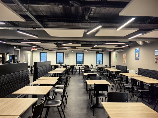 沙勒羅瓦青年旅舍優惠