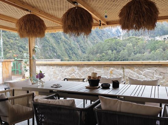 鸞喜·隱山民宿（海螺溝店）優惠