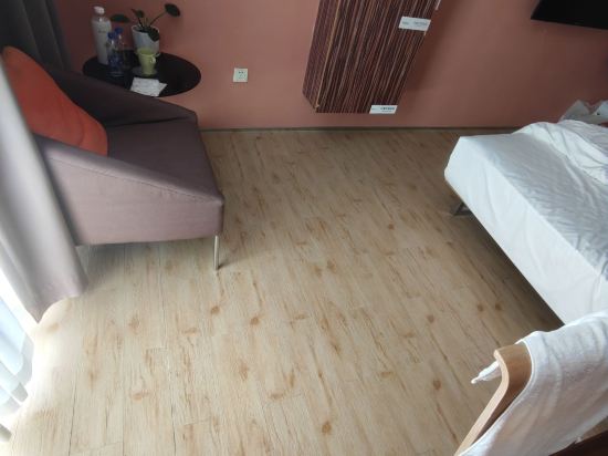 卡羅精品酒店（深圳東門步行街曬布地鐵站店）優惠