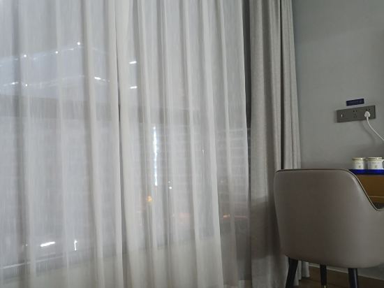 速8精選酒店（三亞灣海月廣場店）優惠