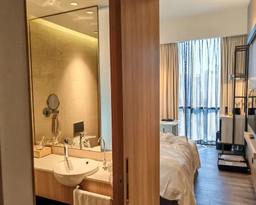 Momentus Hotel Alexandra Rooms Photos