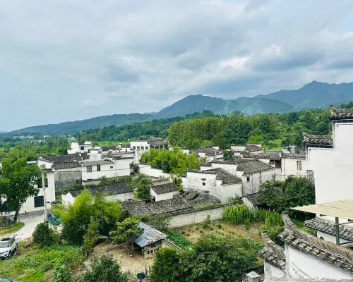 Yuanxiang Homestay Hongcun · Mountain View Courtyard Hotellin lähellä Photos