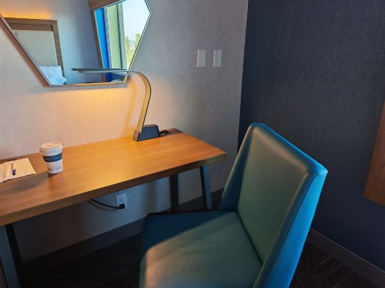 列治文温哥華機場智選假日酒店優惠