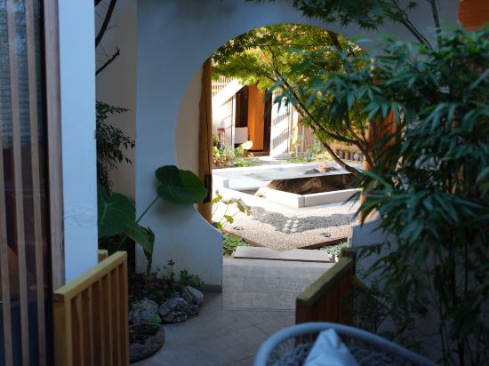 麗江雲見棲舍客棧優惠